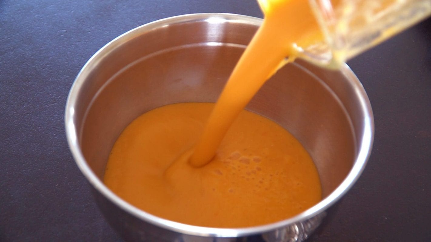 Tomatensoep uit de oven (video) - Foodtube.nl