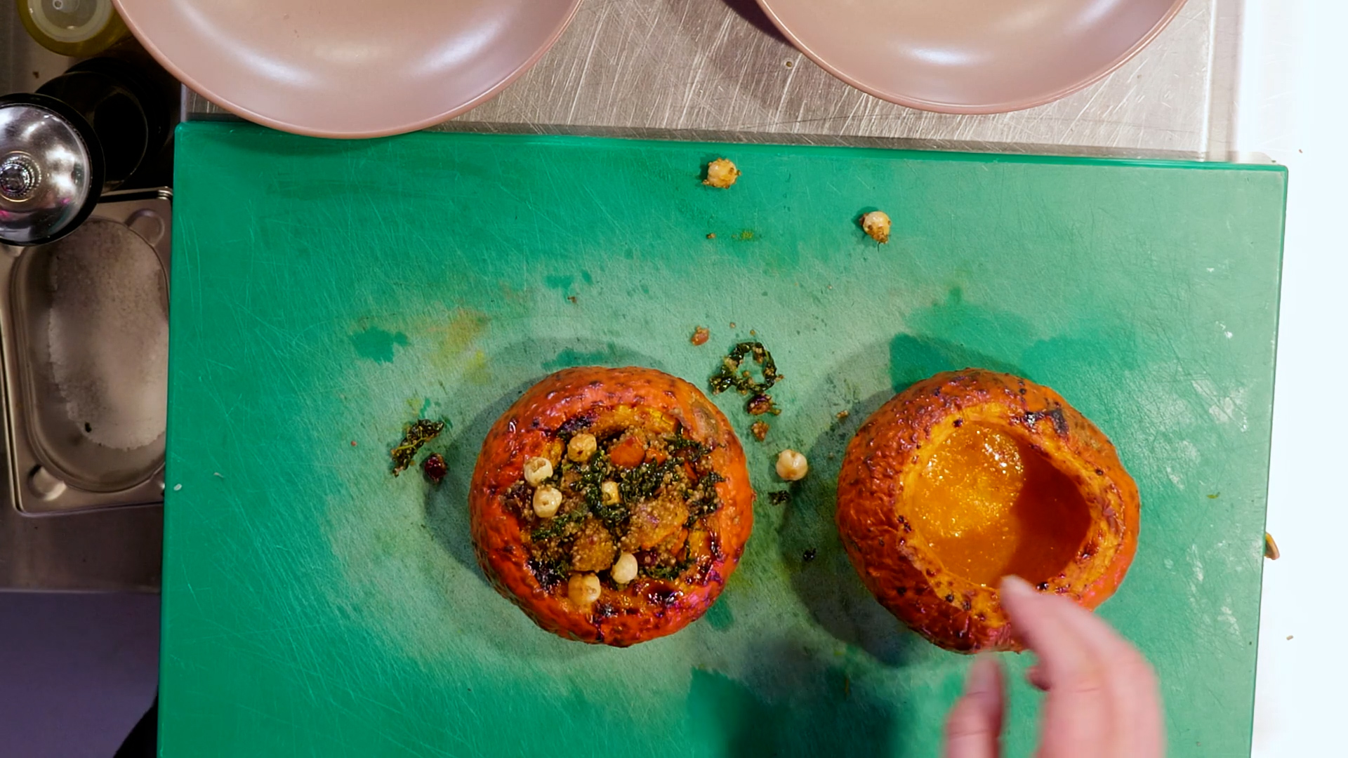 Yvette van Boven vult pompoentjes (video) Foodtube.nl